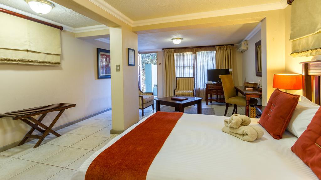 Joern'S Gaestehaus Mbombela Rom bilde